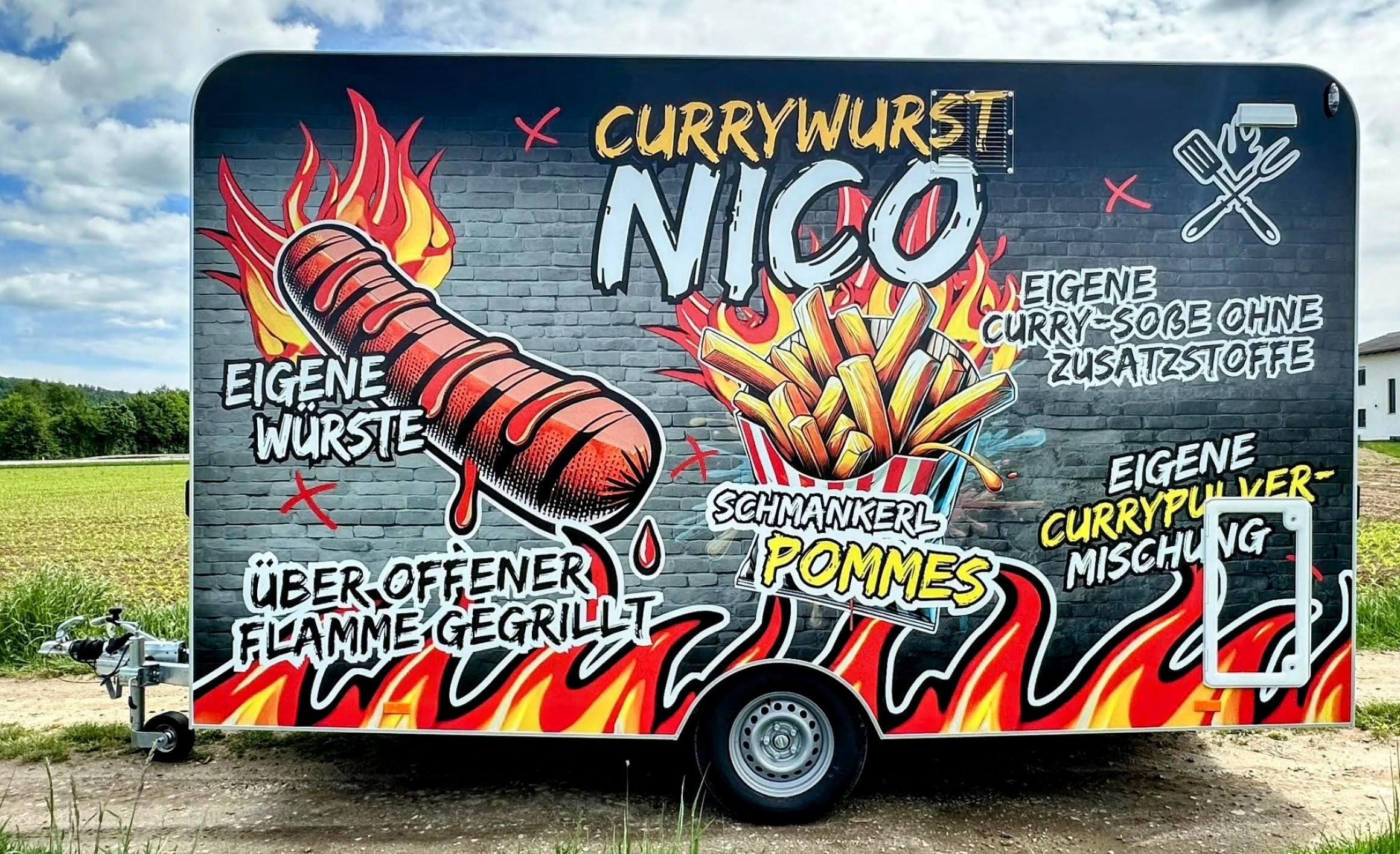 Currywurstnico-Imbisswagen-Rueckseite