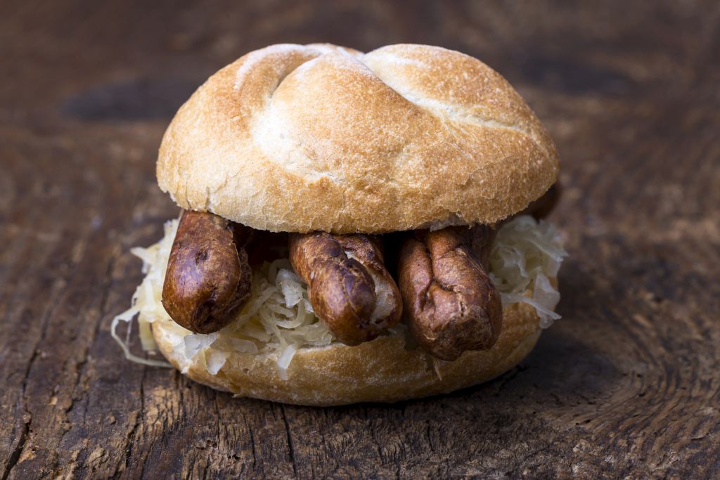 Nürnberger Bratwürste mit Sauerkraut Nürnberger Bratwürste mit Sauerkraut